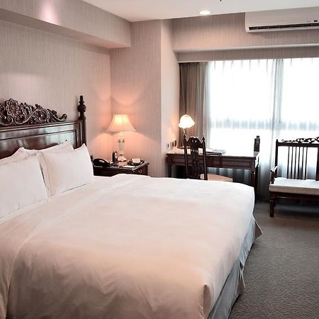 Royal Seasons Hotel Taichung‧Zhongkang Екстер'єр фото