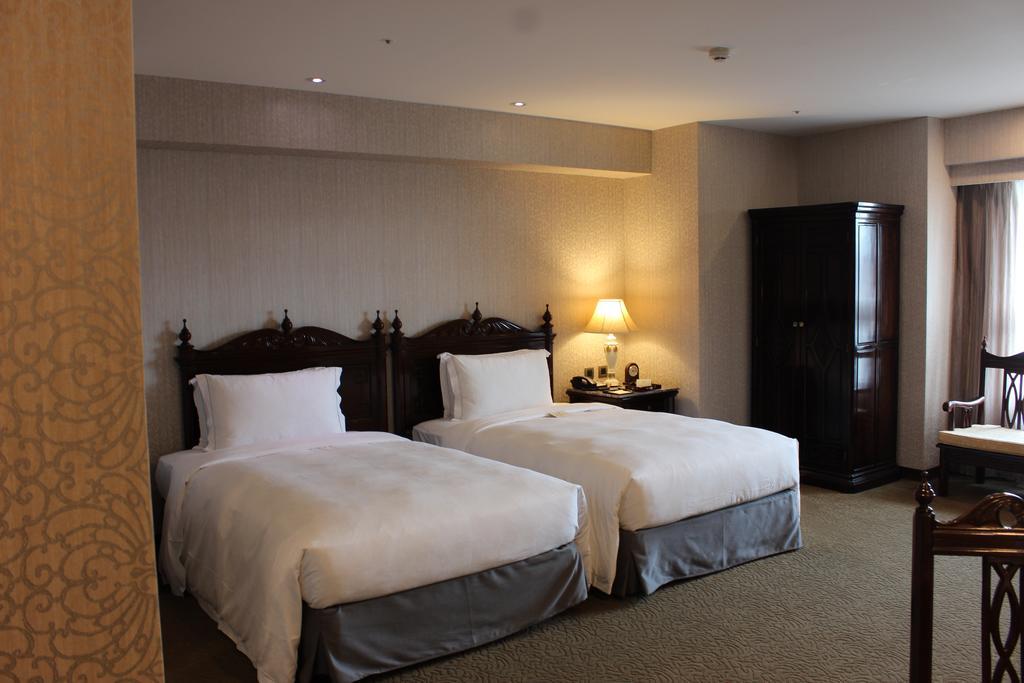 Royal Seasons Hotel Taichung‧Zhongkang Екстер'єр фото