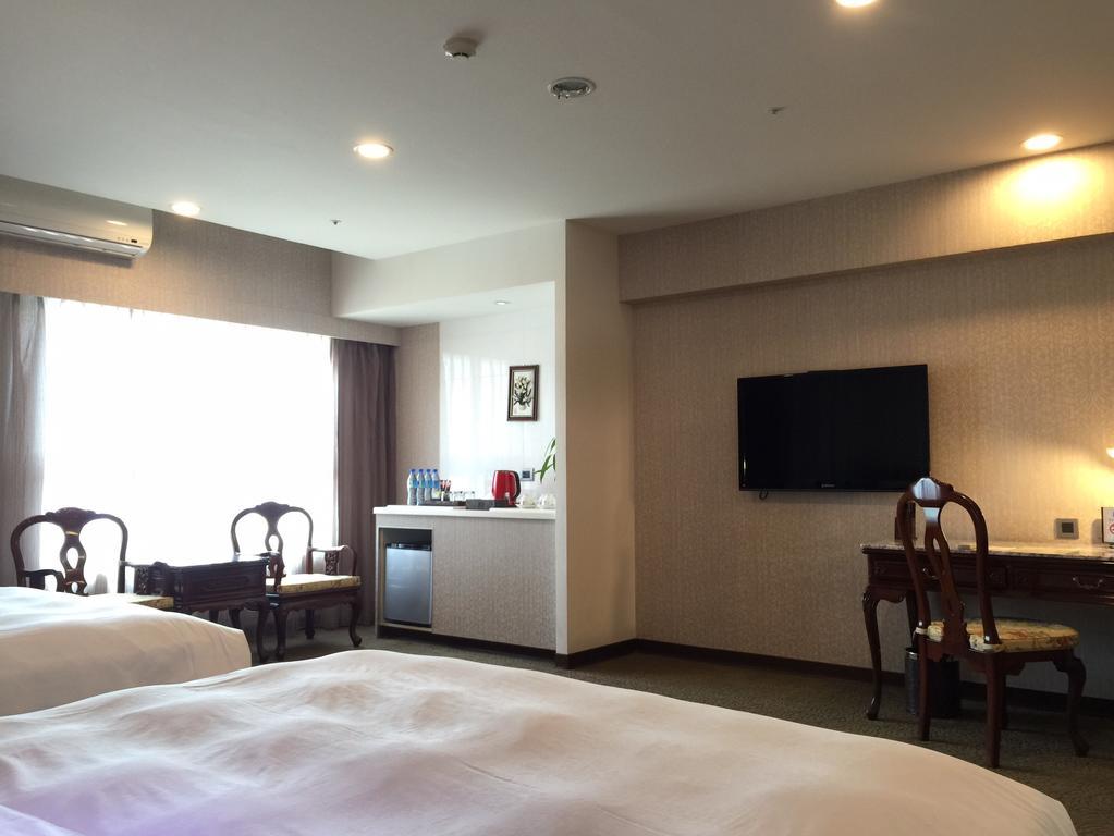Royal Seasons Hotel Taichung‧Zhongkang Екстер'єр фото