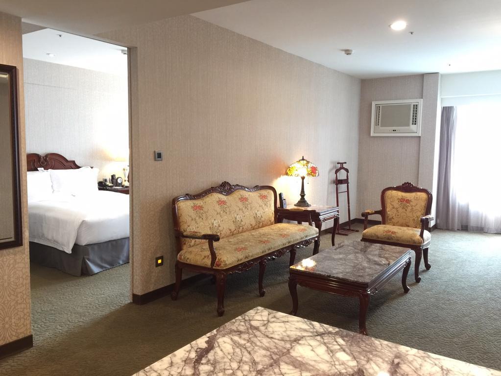 Royal Seasons Hotel Taichung‧Zhongkang Екстер'єр фото