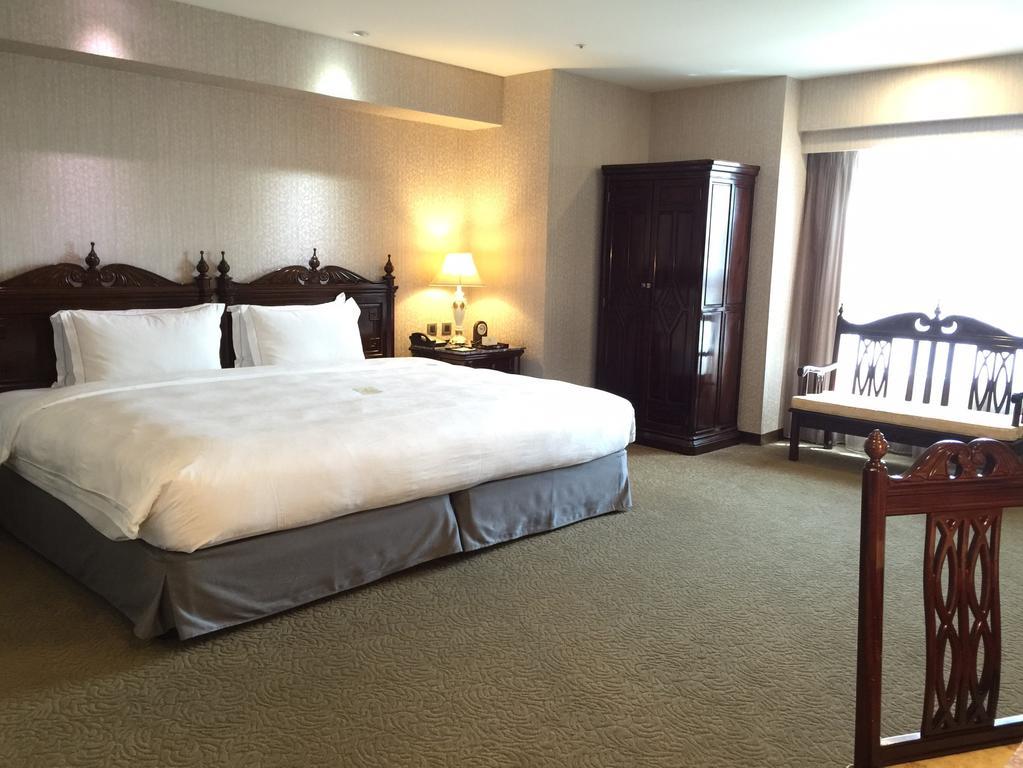 Royal Seasons Hotel Taichung‧Zhongkang Екстер'єр фото