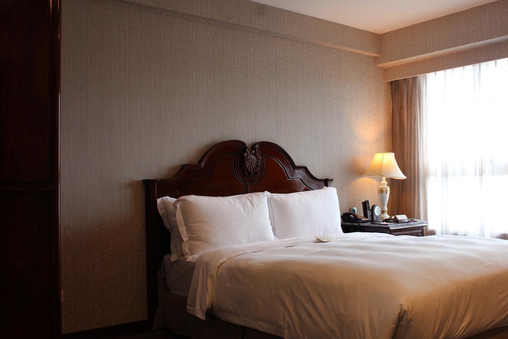 Royal Seasons Hotel Taichung‧Zhongkang Екстер'єр фото
