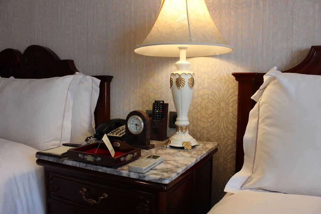 Royal Seasons Hotel Taichung‧Zhongkang Екстер'єр фото